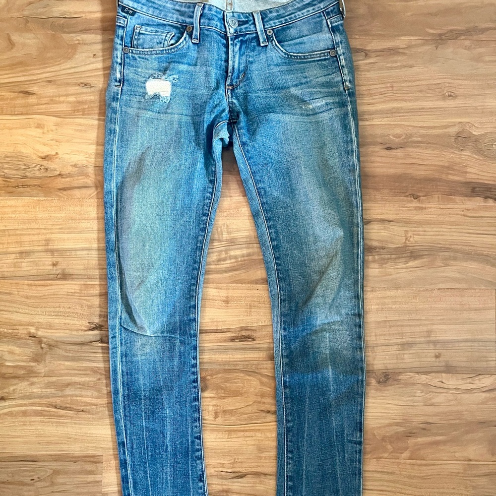 Citizens Of Humanity Light Blue Skinny Jeans with Subtle Distress